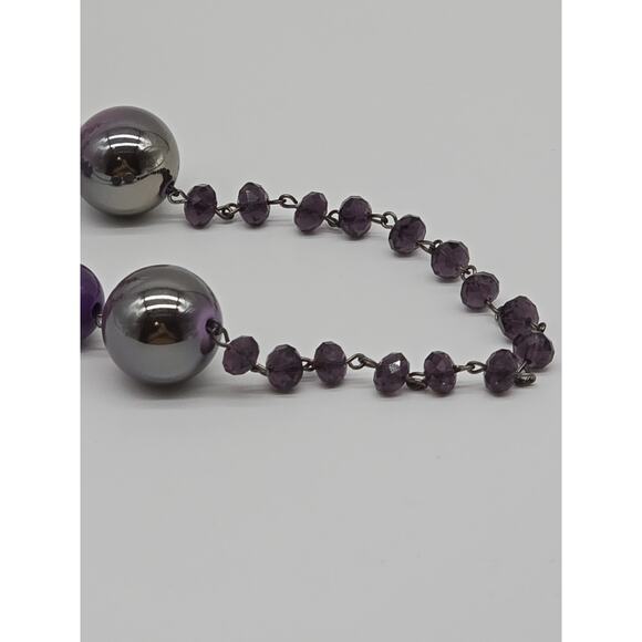 Chunky Purple Ombre Metallic Sheen and Facetted Beaded 36" Chain Necklace - Picture 6 of 9